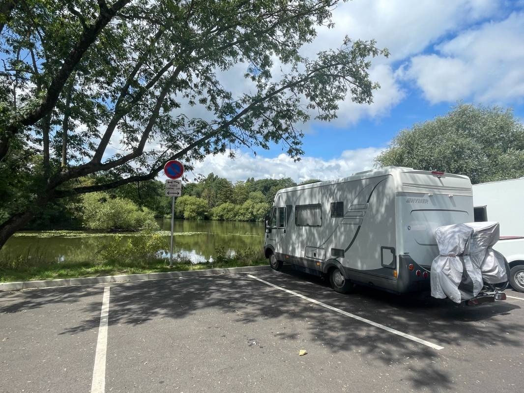 Stationnement Camping Car Metz Piscine — Camperplads in Metz