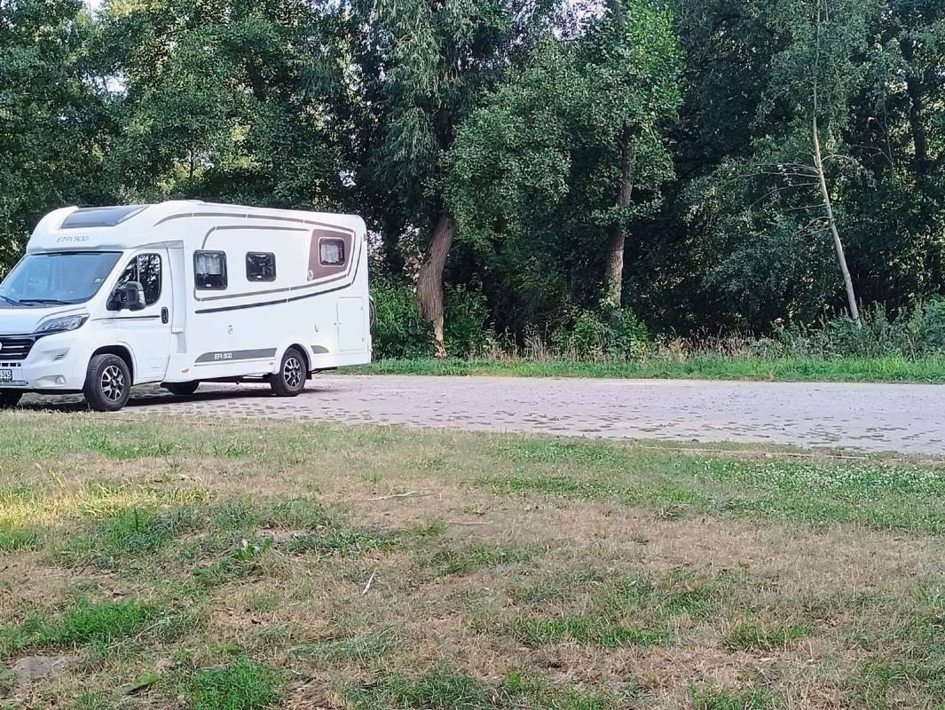 Stellplatz Jüterbog — Sp. parking dla kamperów in Jüterbog