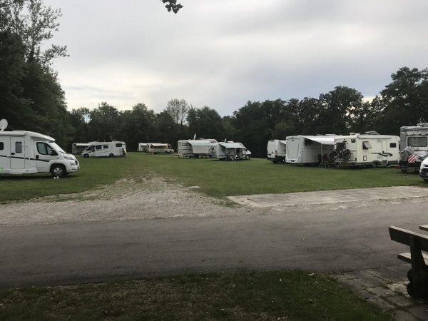 Wohnmobilstellplatz Herrsching — Photo 3