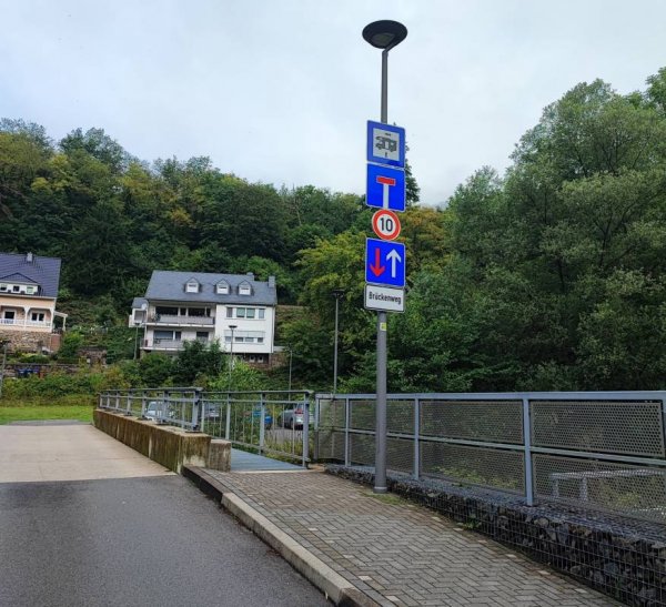 Wohnmobilstellplatz Bad Bertrich — Photo 4