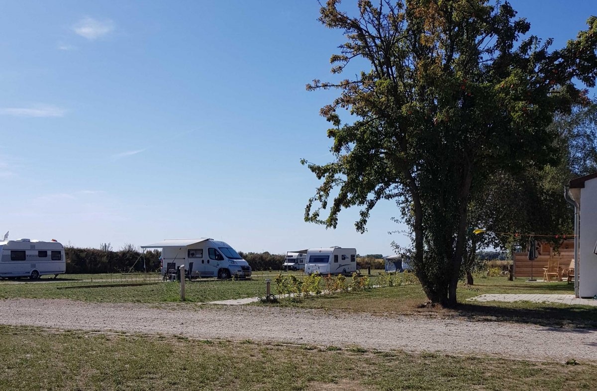 De Klomp — Місце для кемпінгу in Sagard