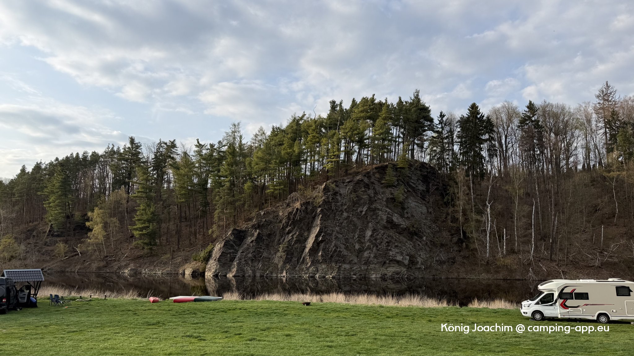 Campingplatz am Trepplesfelsen — Campingplass in Harra