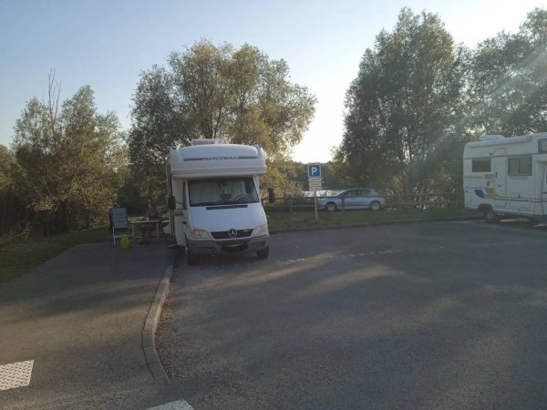 Stellplatz Brognard (Max. 3,40 m Höhe) — Photo 4