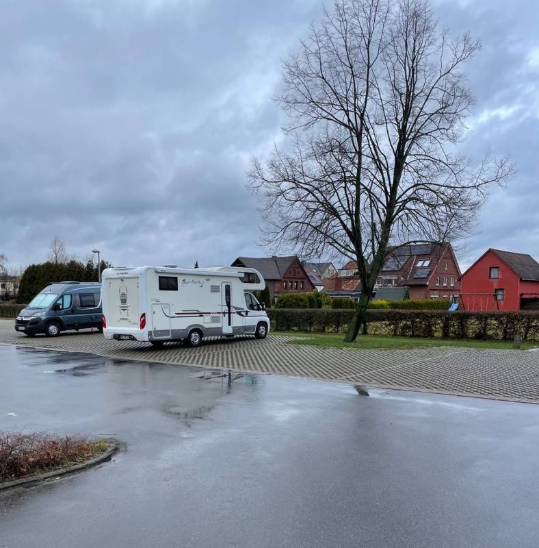 Stellplatz am Tropicana Stadthagen — Ställplats in Stadthagen