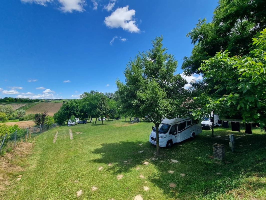 Camping Het Koetshuis — Campingplats in Somogygeszti