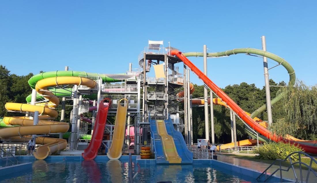 Balatontourist Camping Termál — Місце для кемпінгу in Zalakaros