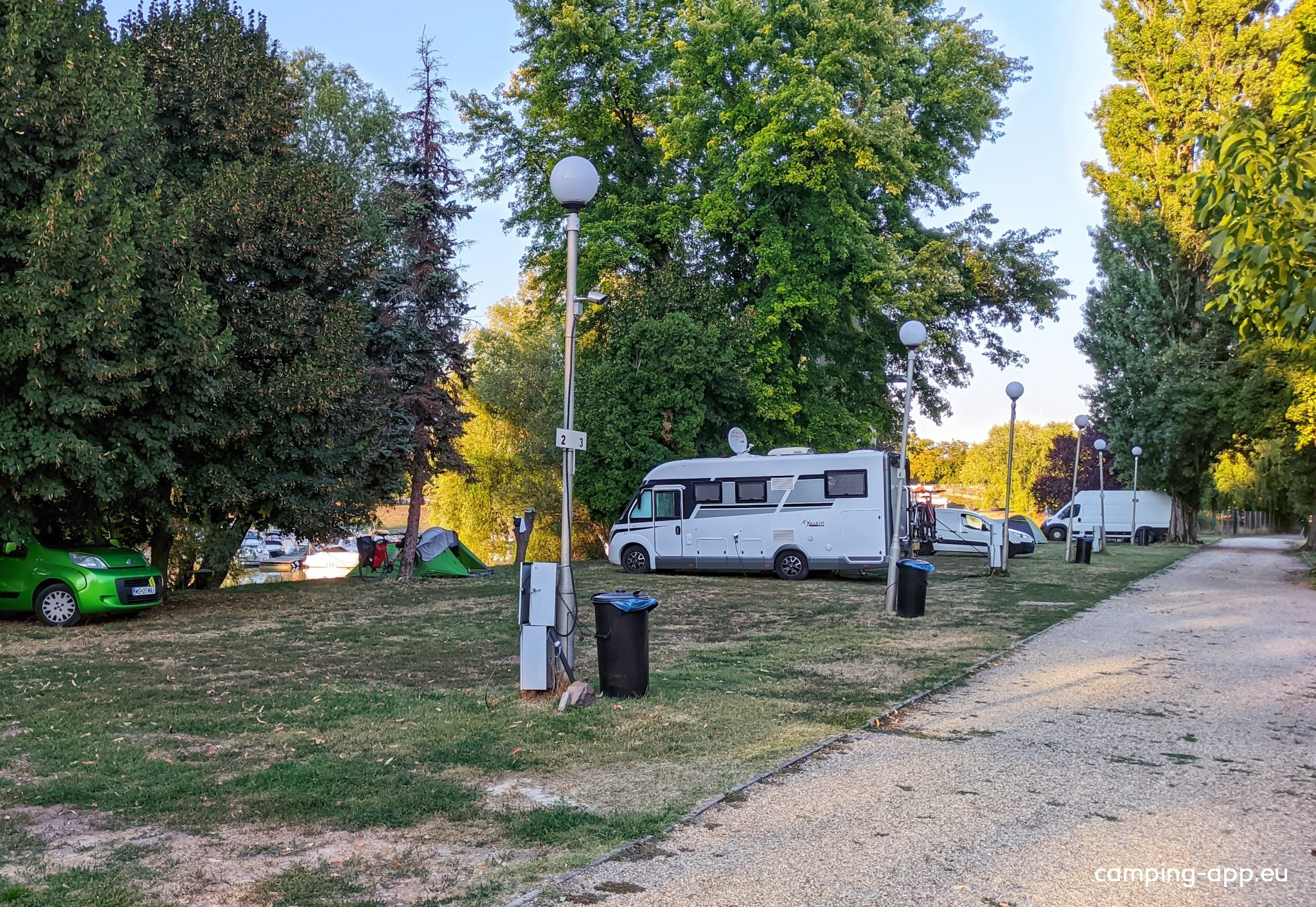 Ifjúsági Szálló és Kemping — Kemping in Baja