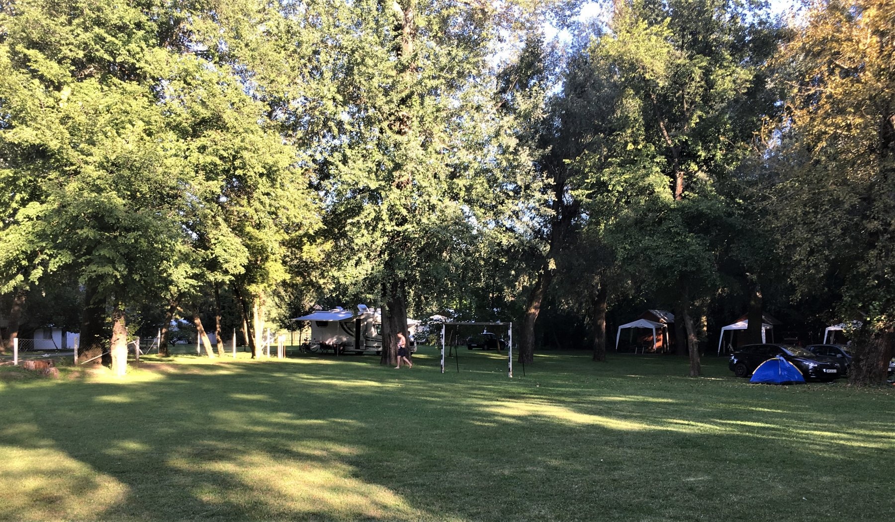 Tutajos Beach Kemping — Sítio de acampamento in Rakamaz/Tokaj