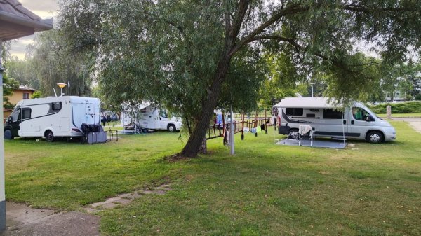 Napfény Camping — Foto 2