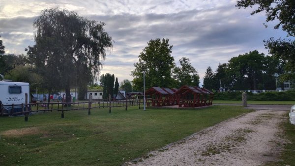 Napfény Camping — Photo 2