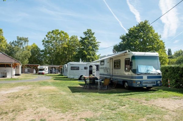 Caravan Camping — Photo 2