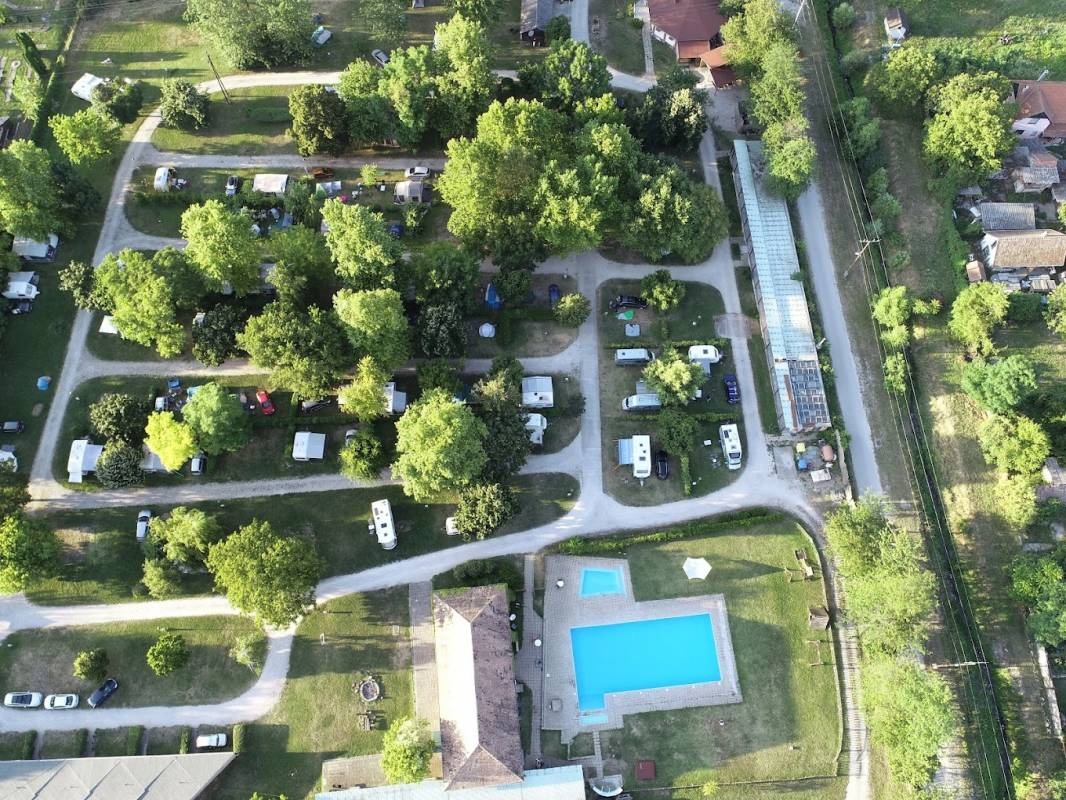 Dömös Camping — Camping Site in Dömös