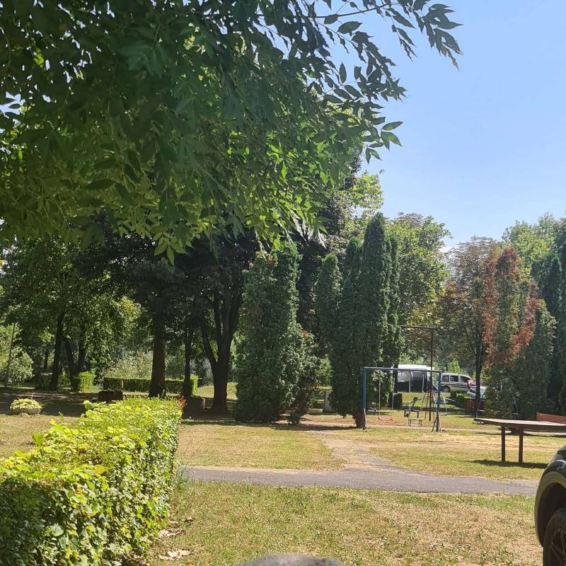 Thermal Kemping Tiszafüred — Місце для кемпінгу in Tiszafüred