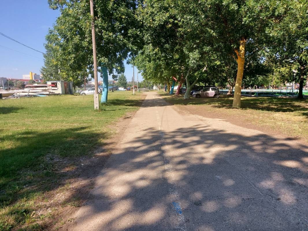 Partfürdö Kemping — Area da campeggio in Szeged