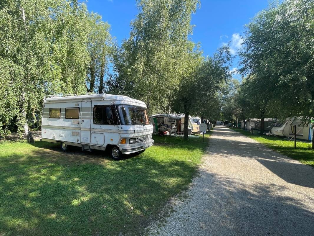 Eldorádó Fogadó és Kemping — Camping in Vonyarcvashegy