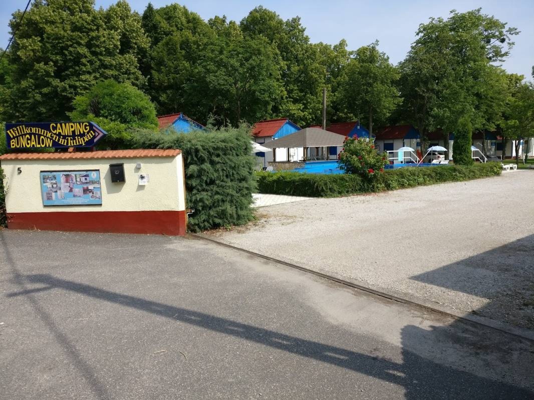 Tulipán Bungalow Camping Resort — Camping in Gyenesdiás