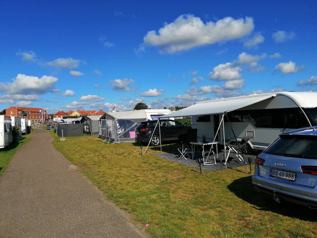 Juelsminde Strand Camping og Vandrerhjem — Camping in Juelsminde