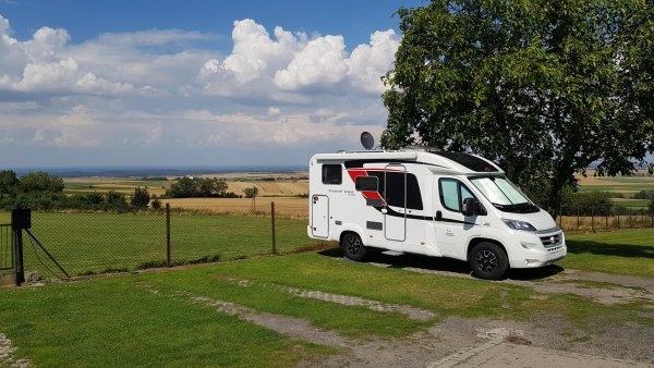 Parking Wynajem Pokoi — Area Autocaravanas in Góra Świętej Anny