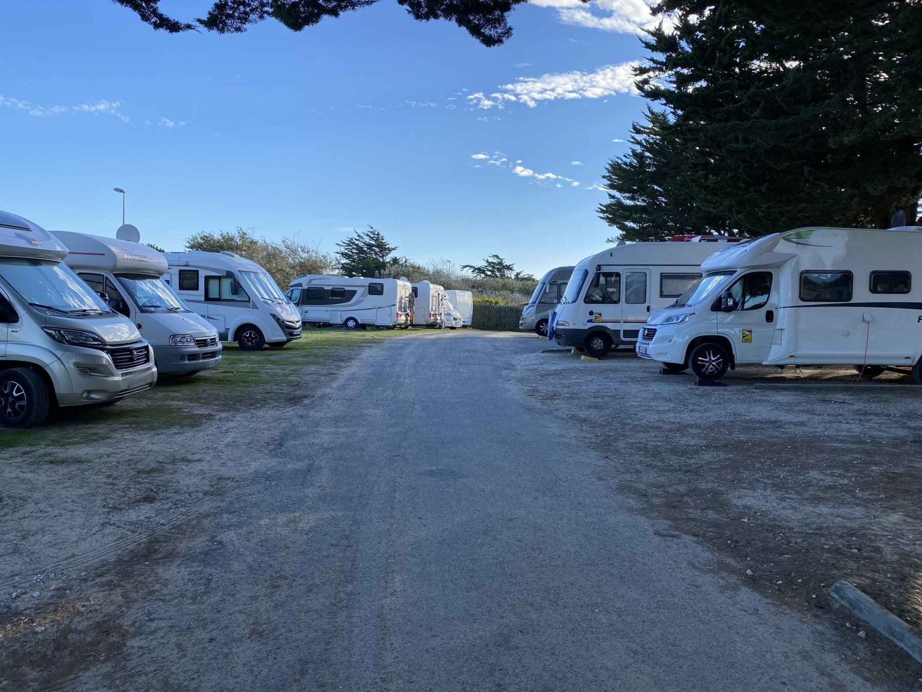 Aire Camping Car am Campeole Campingplatz — QuickStop in Le Bois Plage en Re