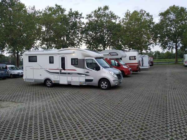 Stellplatz Schwetzingen — Photo 6