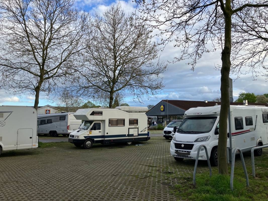 Stellplatz Schwetzingen — Campervan Site in Schwetzingen