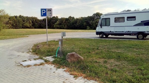 beim Waldbad — Campervan Site in Klötze Altmarkkreis Salzwedel