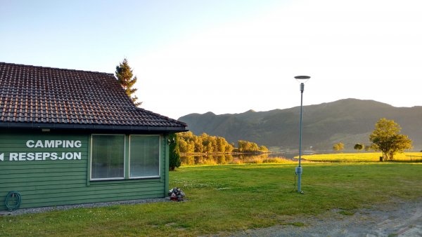 Jetmund Gjesteheim — Campingplads in Åheim