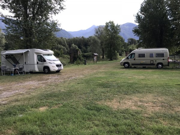 Costa Volpino / Lago d'Iseo (areacamper) — Photo 5