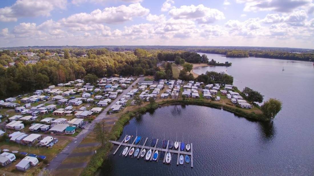 Stellplatz Unterbacher See — Aire camping car in Düsseldorf