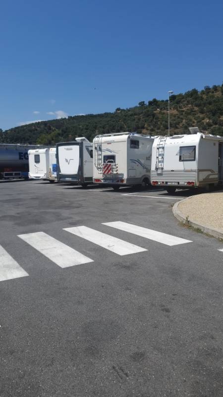 Aire de Camping Cars — Camperplaats in Santo Stefano al Mare