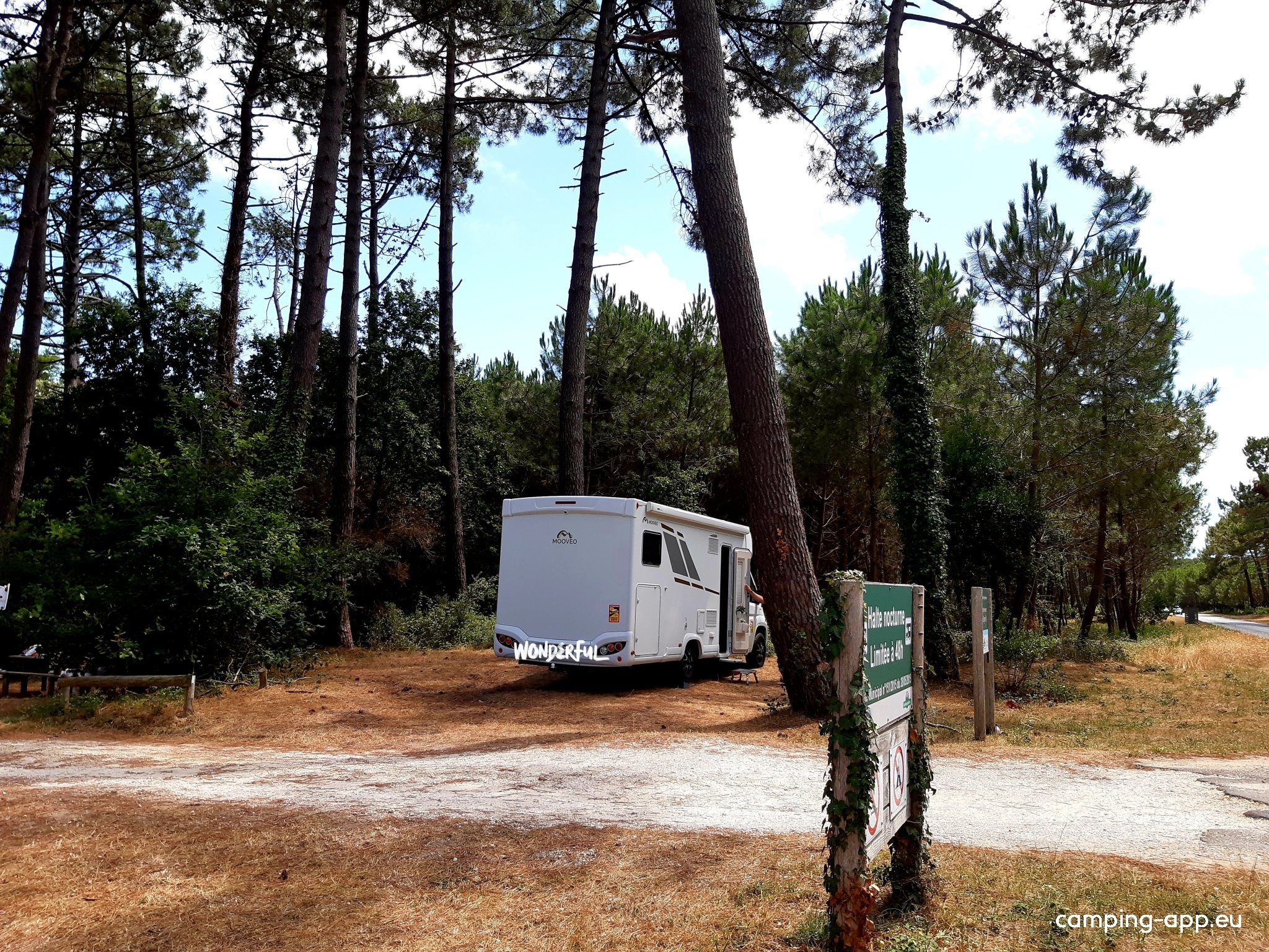 Aire de Camping Cars — Area Autocaravanas in Lège-Cap-Ferret