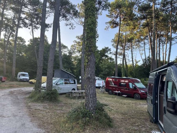 Aire de Camping Cars — Photo 4