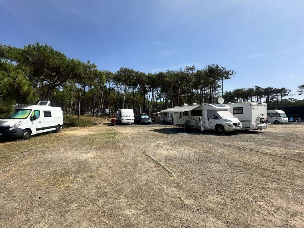 Stellplatz Saint-Julien-en-Born — Campervan Site in Saint-Julien-en-Born