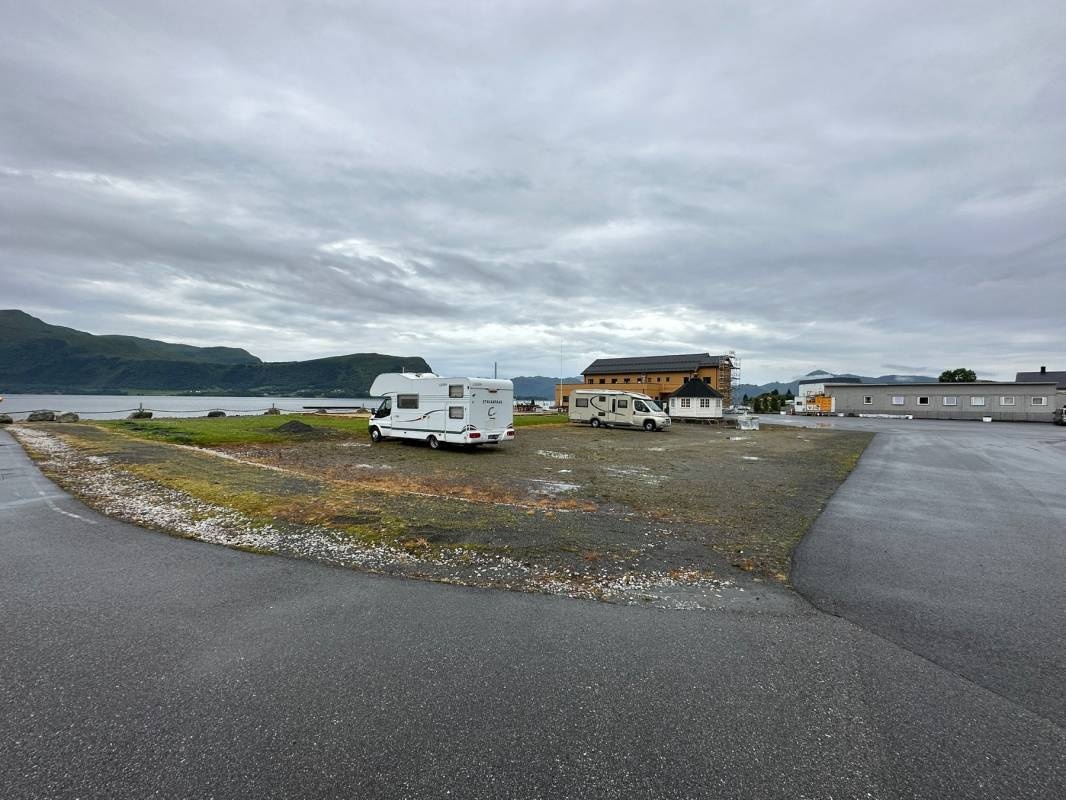 Stellplatz Fiskå — Campervan Site in Fiskå