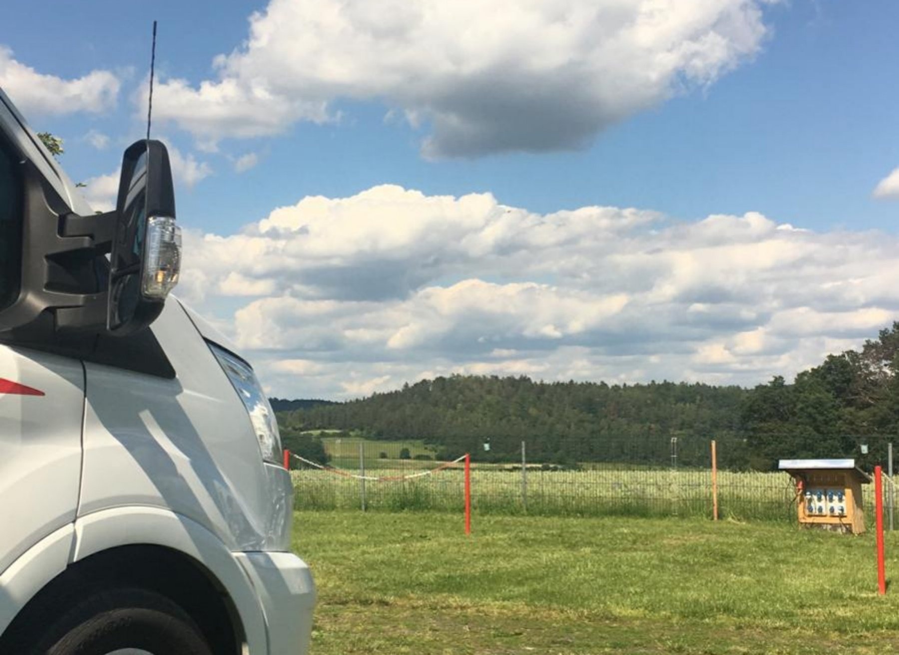 Campingplatz Auf der Höh — Karavan Sitesi in Schneckenlohe