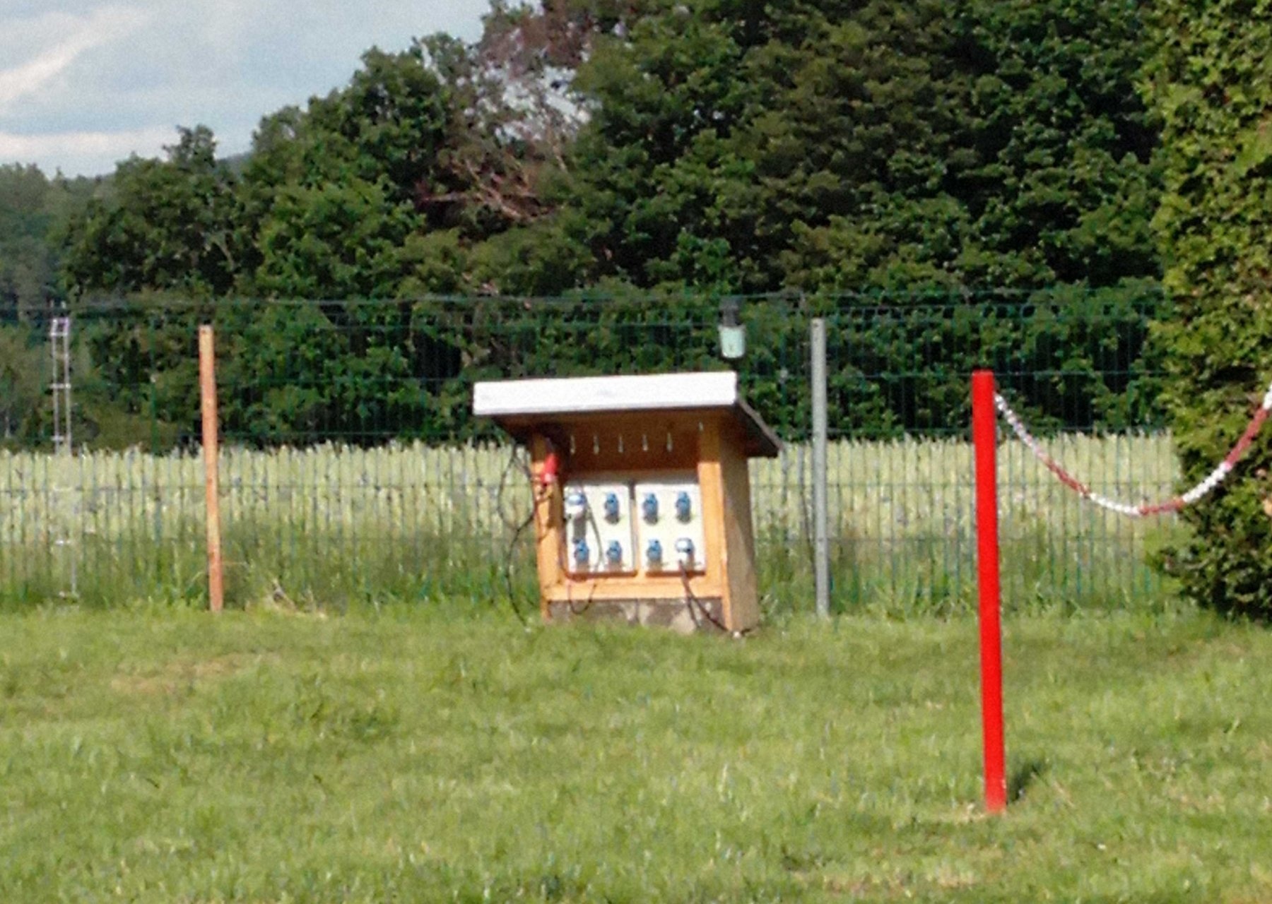 Campingplatz Auf der Höh — Місце для кемперів in Schneckenlohe