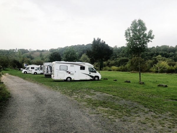 Stellplatz Fahr am Main — Karavan Sitesi in Volkach OT Fahr am Main