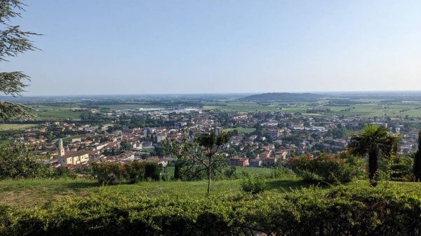 Parcheggio Camper Cormons — Photo 2