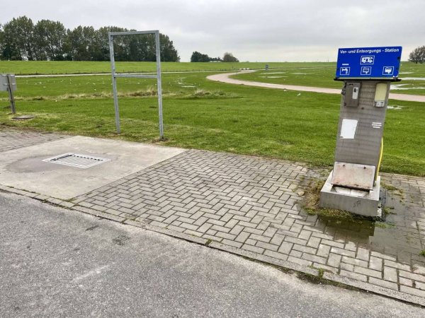 Wohnmobilhafen an der Ostdüne — Fotoğraf 4