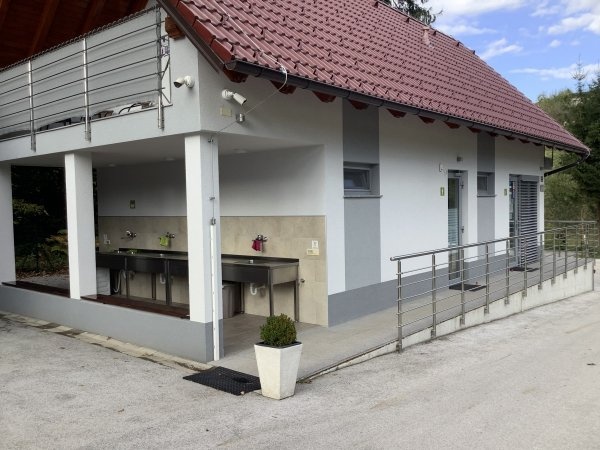 Kamp Polje — Місце для кемперів in Dolenjske Toplice