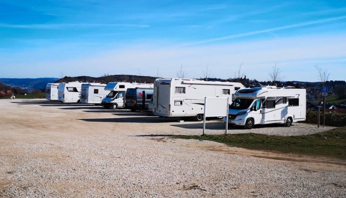Stellplatz Blumersberg Meßstetten — Area Autocaravanas in Meßstetten