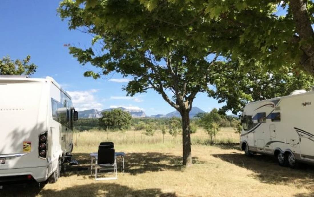 Aire CAMPING-CAR PARK de Puimoisson — Campervan Site in Puimoisson