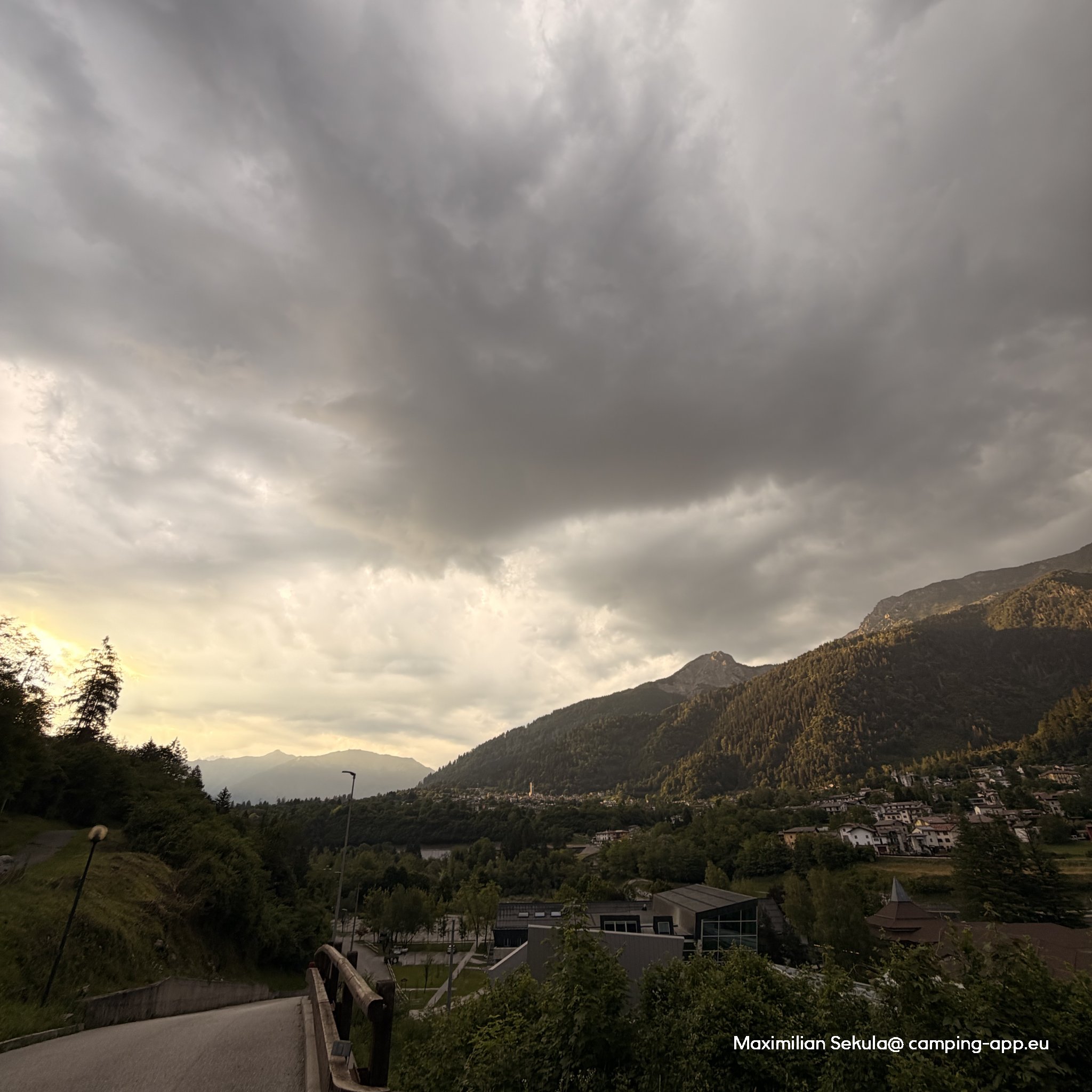 Area Sosta Camper Arta Terme — Photo 3