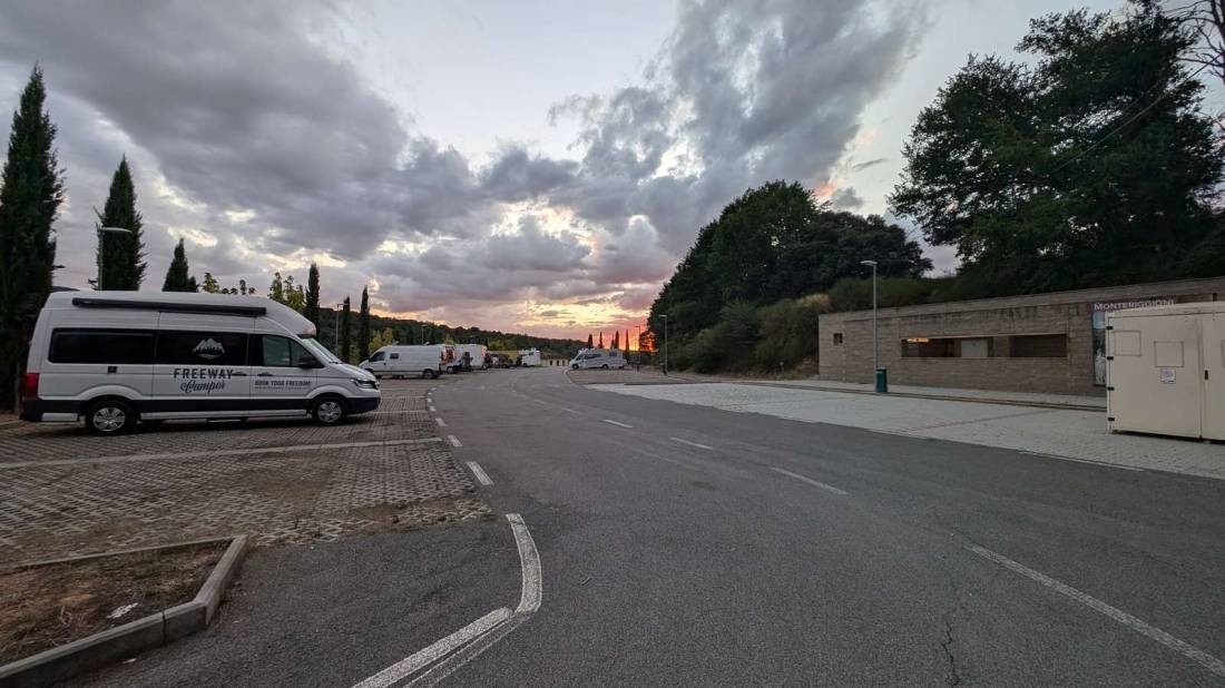 Stellplatz Monteriggioni — Sítio para autocaravanas in Monteriggioni