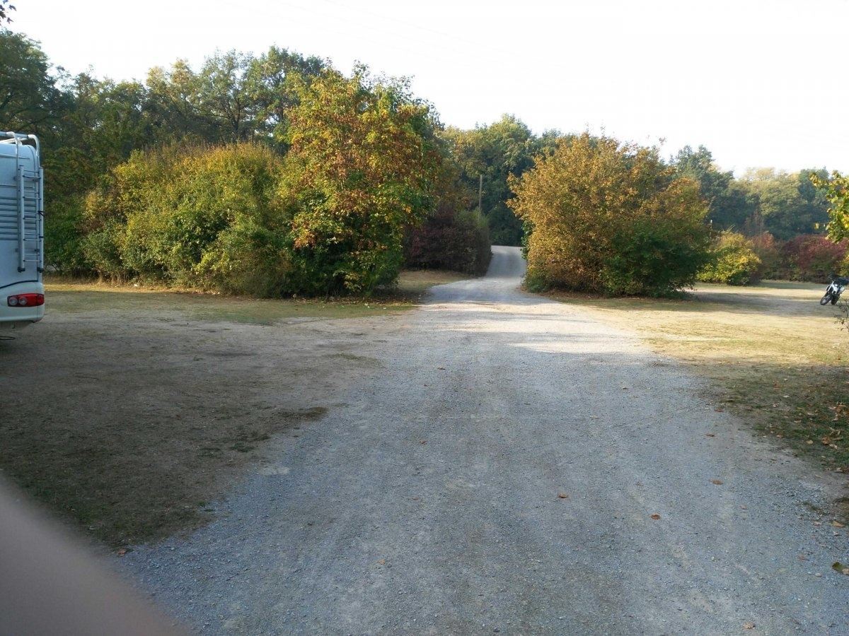 Stellplatz in Lingenfeld — 露营车营地 in Lingenfeld