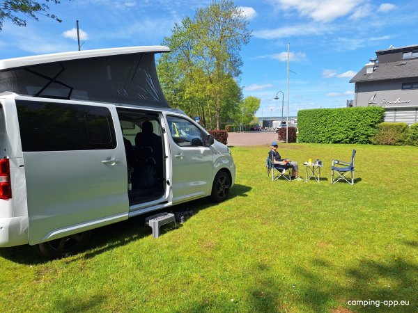 SBS Yachthafenresort — Photo 4