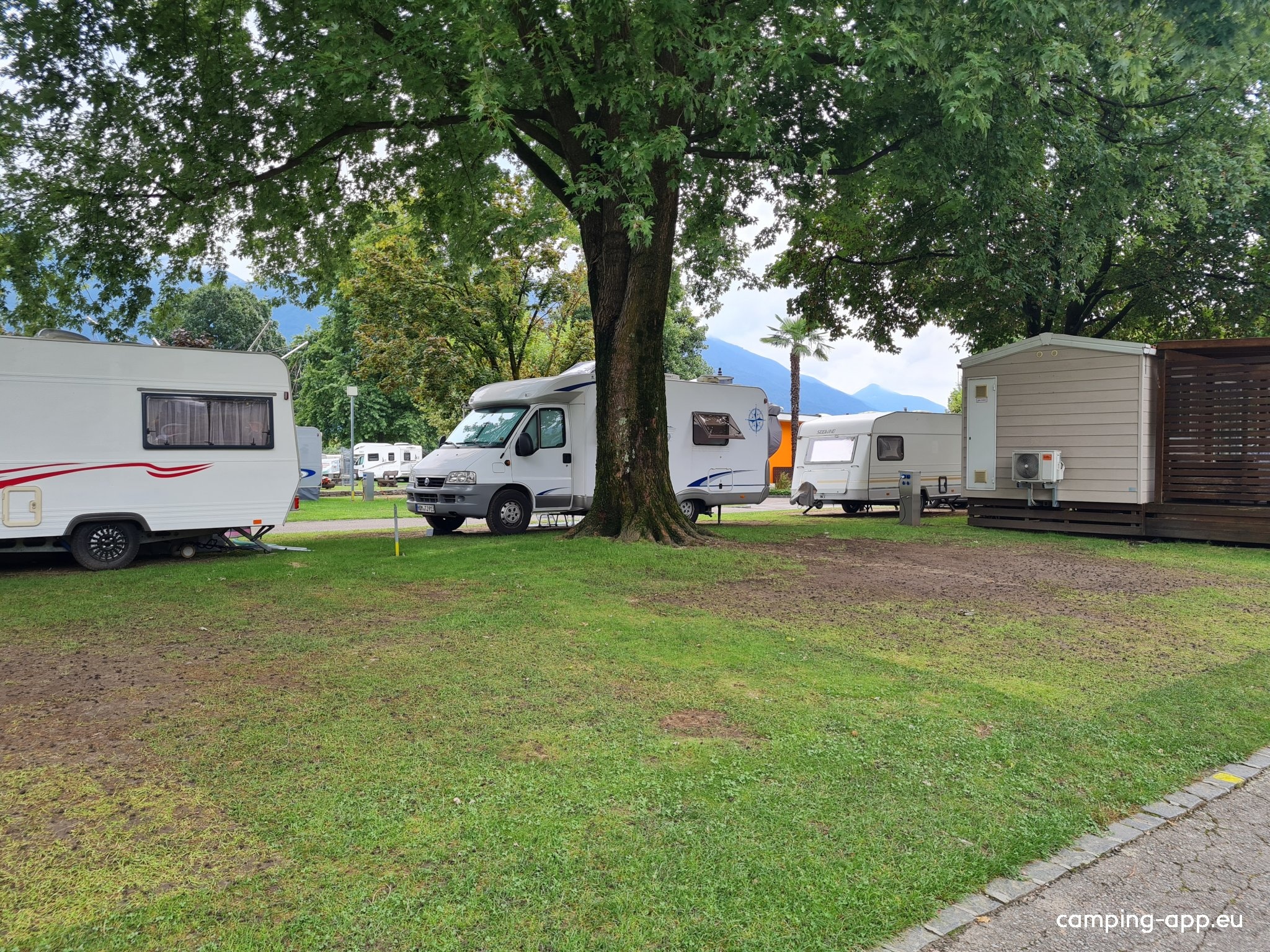 Camping Tamaro Resort — Campingplass in Tenero-Contra