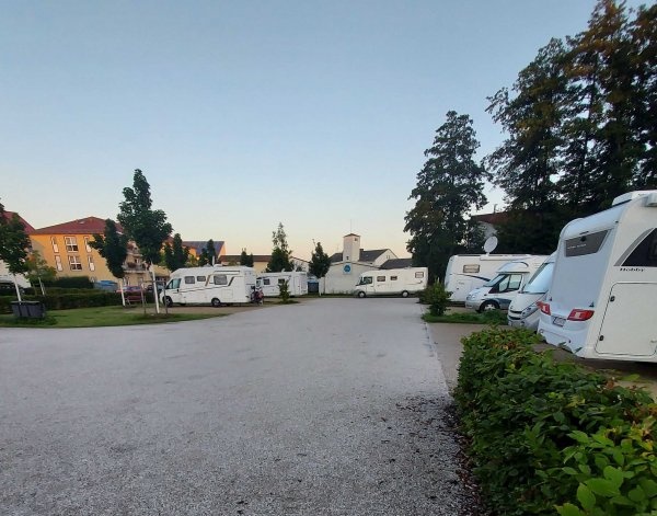 Stellplatz Auerbach — Місце для кемперів in Auerbach