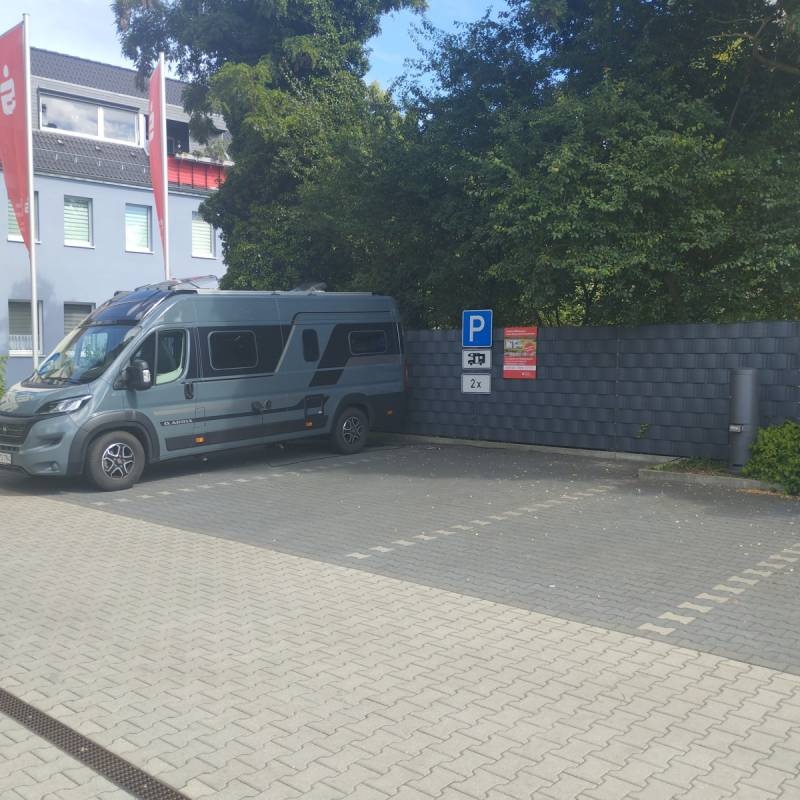 Finsterwalder Wohnmobilstellplatz — Karavan Sitesi in Finsterwalde