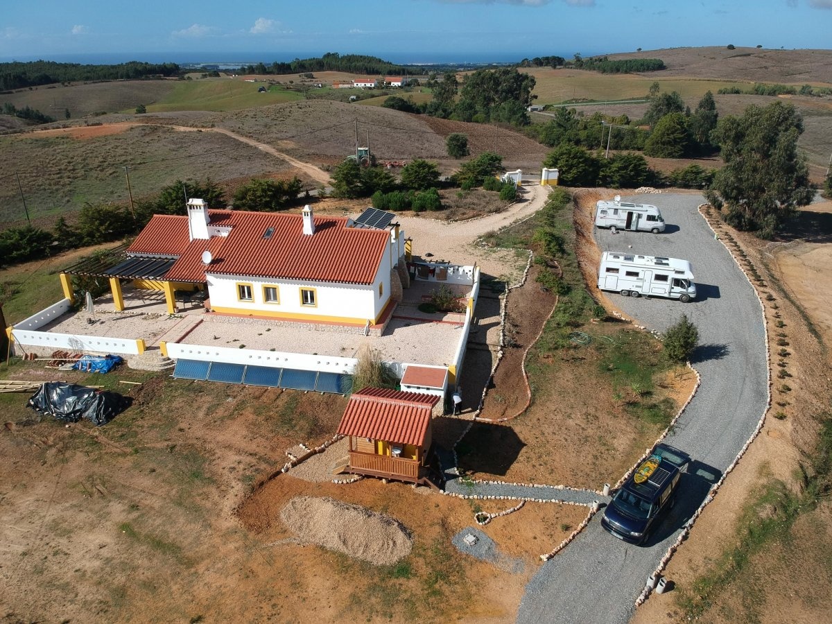 Aguas Vivas Caravaning — Campervan Site in São Teotónio